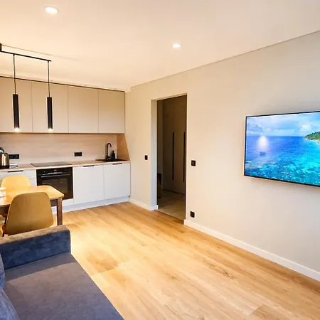 Korter Voru, - Newly Renovated Apartment, 10 Min To Old Town Tallinn