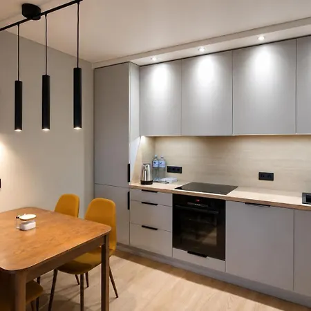 Voru, - Newly Renovated Apartment, 10 Min To Old Town Korter